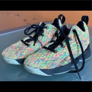 Girls - kids - Nike - Lebron James basketball shoe